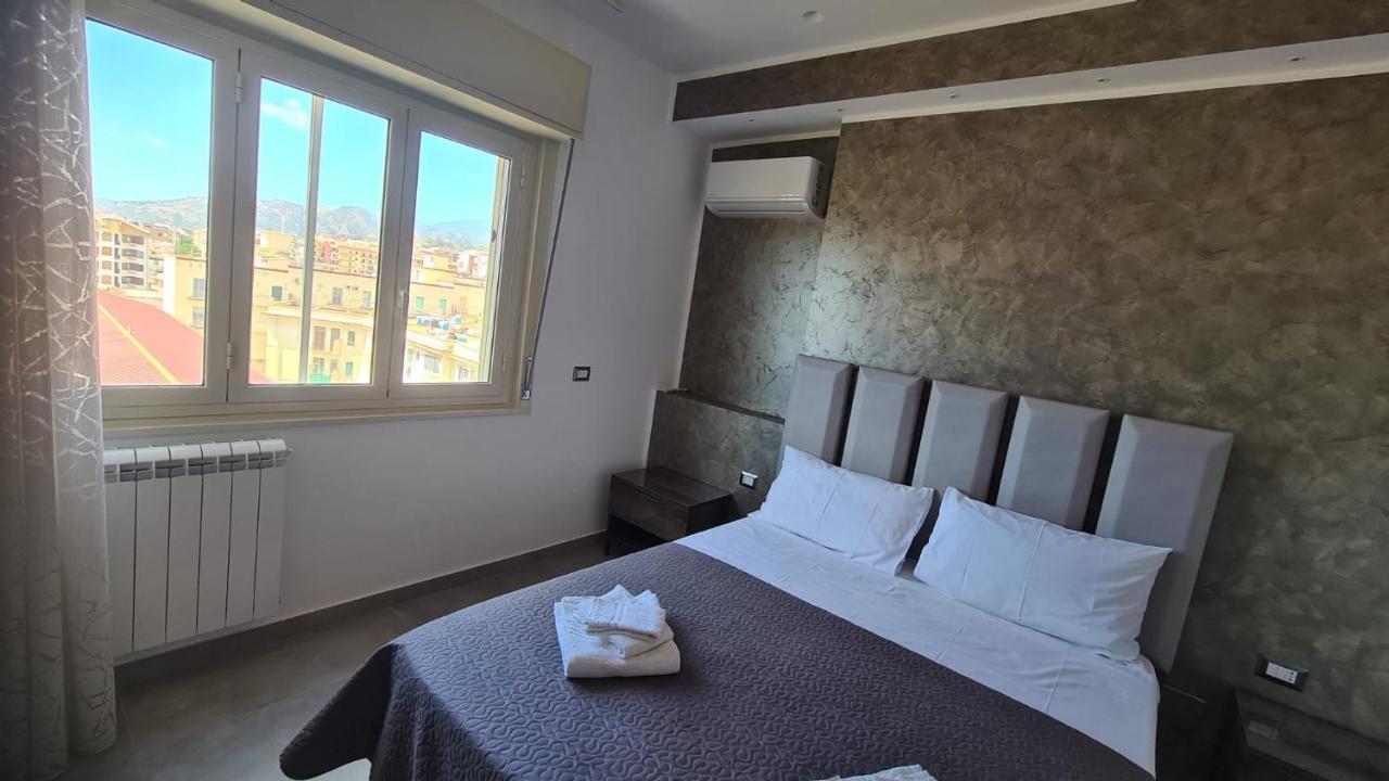 Casa Veneziano Acomodação com café da manhã Messina Exterior foto